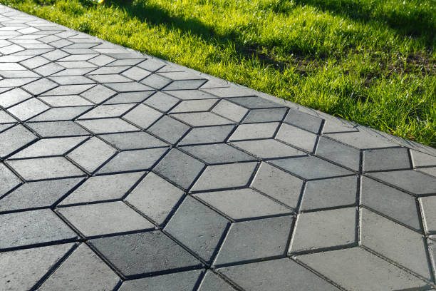 Best Affordable Driveway Paving  in Carbondale, KS